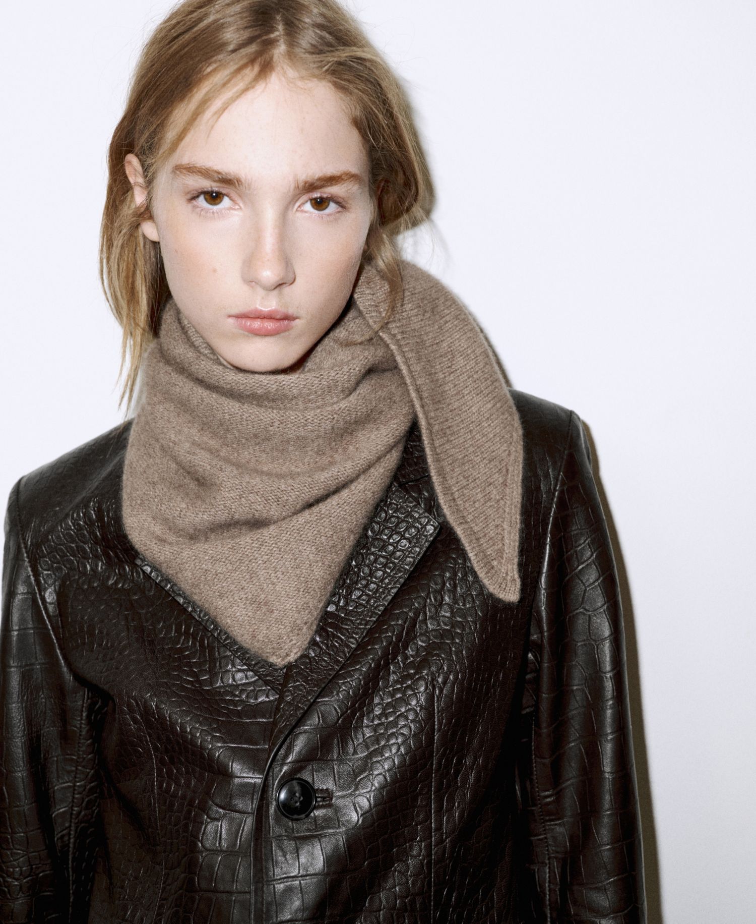 Selection Cashmere/Wool-Blend Triangular Knit Wrap Scarf