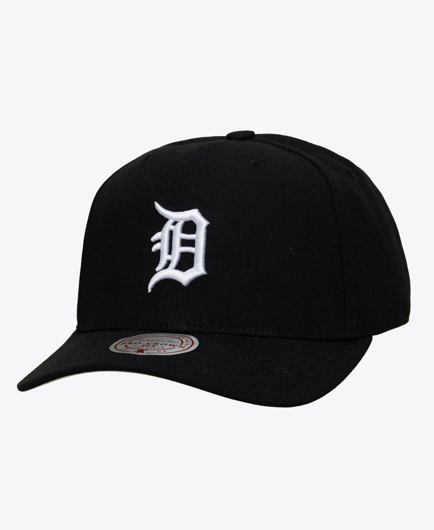 Men's Black Detroit Tigers Black and White Pro Crown Snapback