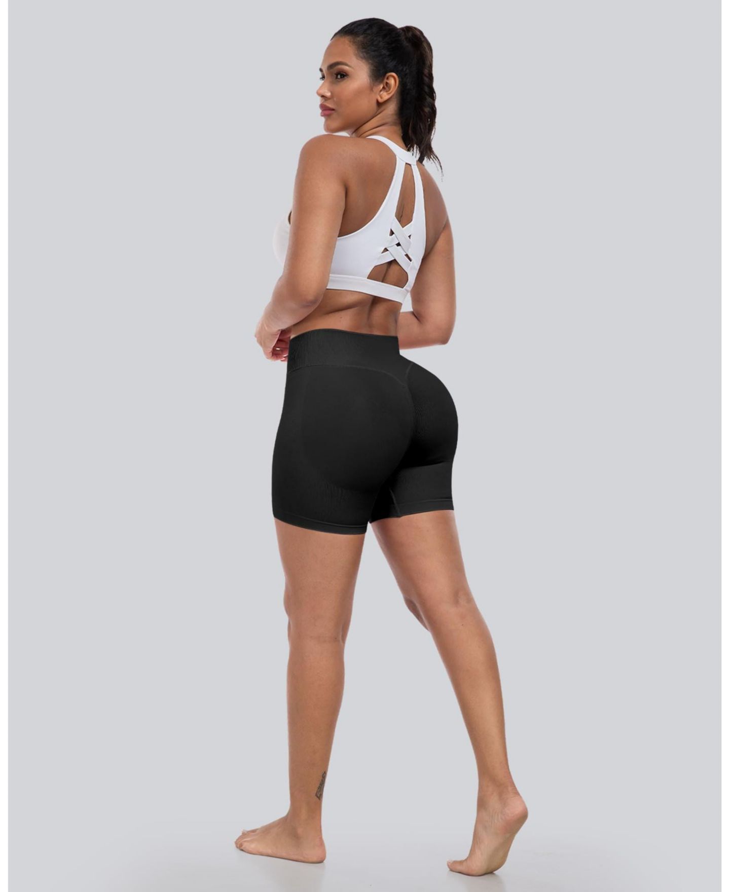 Женские шорты Sportneer High Waisted Scrunch Workout Shorts Seamless Squat Proof Gym Yoga, цвет: Чёрный — фото 5