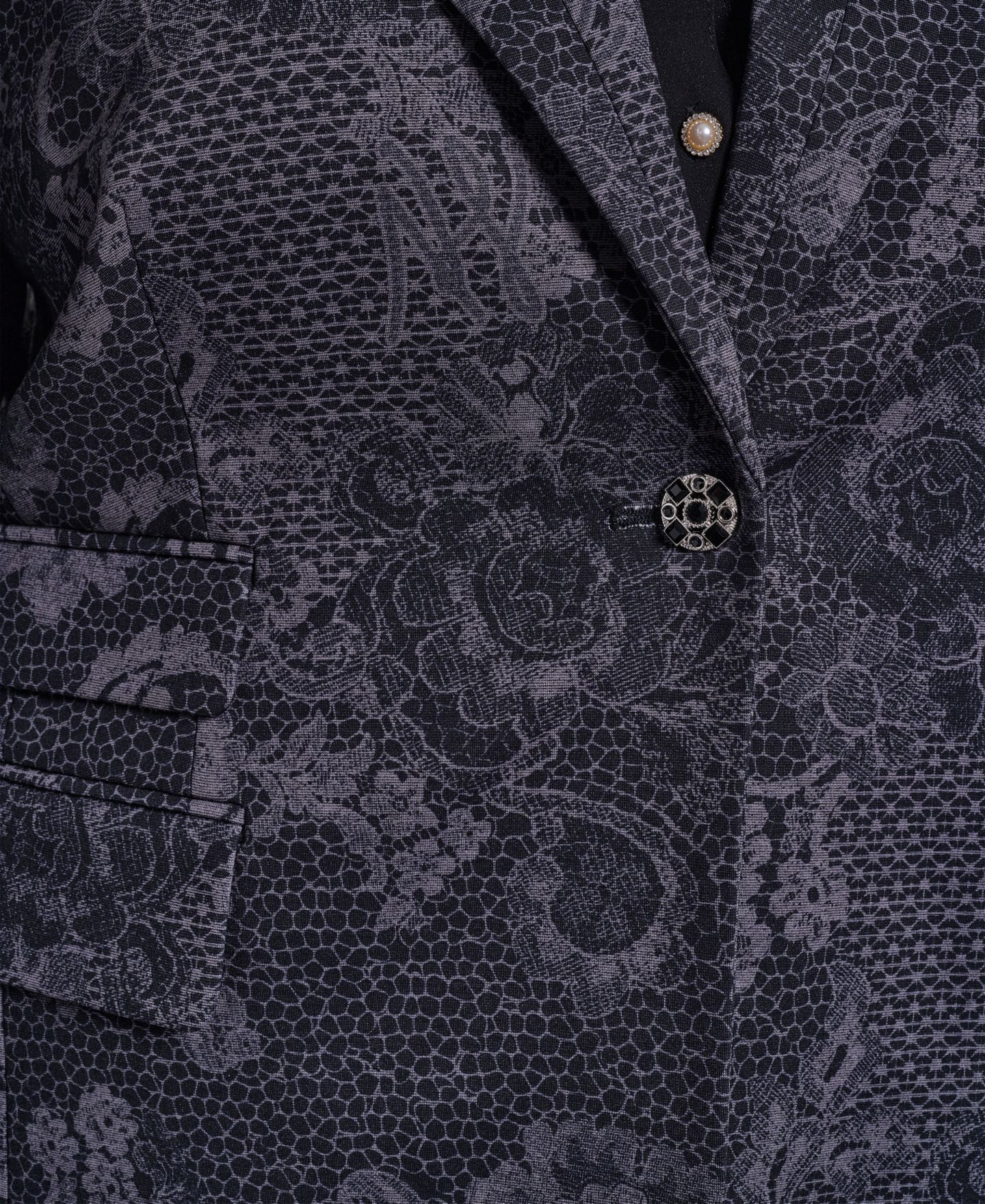 Женский пиджак KARL LAGERFELD PARIS Plus Size Floral-Print Jacquard Blazer, цвет: Чёрный графитовый меланжевый — фото 6