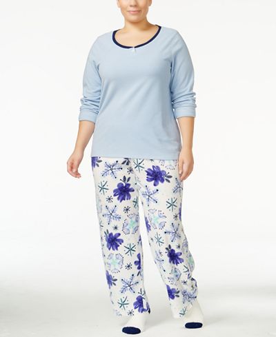 Hue Plus Size Microfleece Pajama Set with Socks