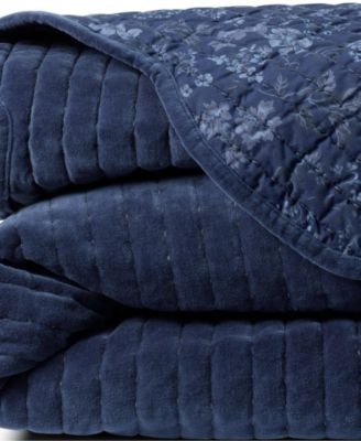 Velvet Scallop Quilt