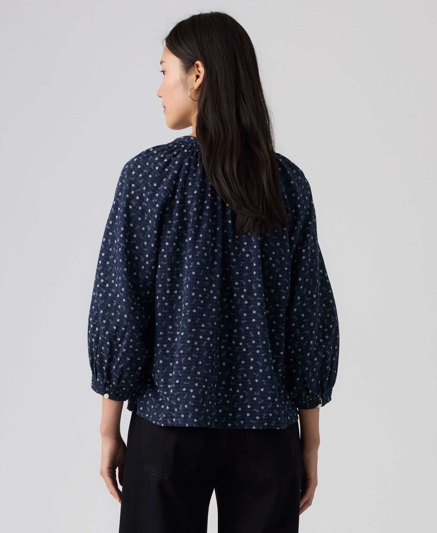 Plus Size V-Neck Chambray Relaxed-Fit Reverie Cotton Top