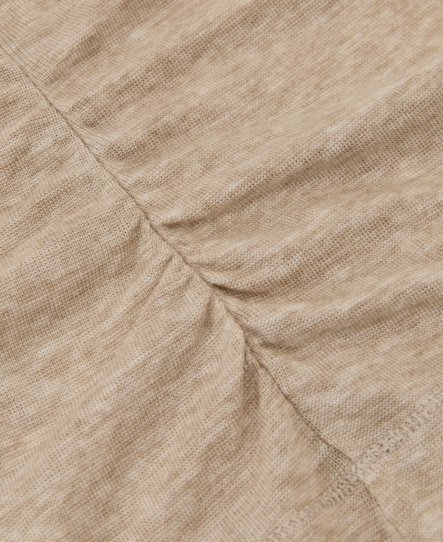 Женская футболка REISS Heidi Long-Sleeve Mock-Neck Ruched, цвет: Овсяный — фото 4