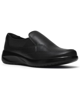 Women's Kaetlyn Mae Leather Round Toe Flats