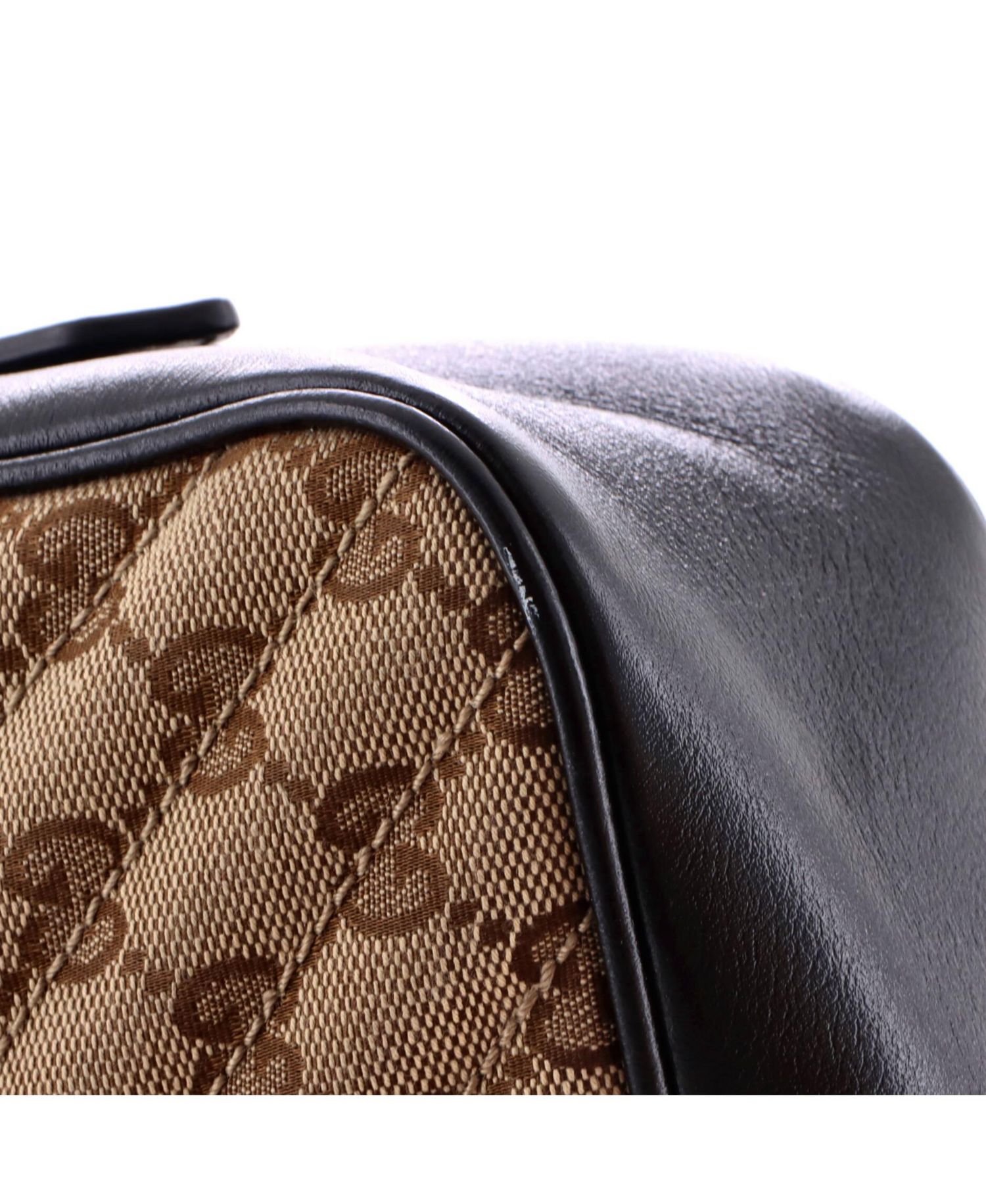 GG Marmont Quilted Shoulder Bag