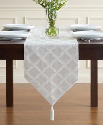 Lenox - Laurel Leaf Runner, 14" x 90" Platinum