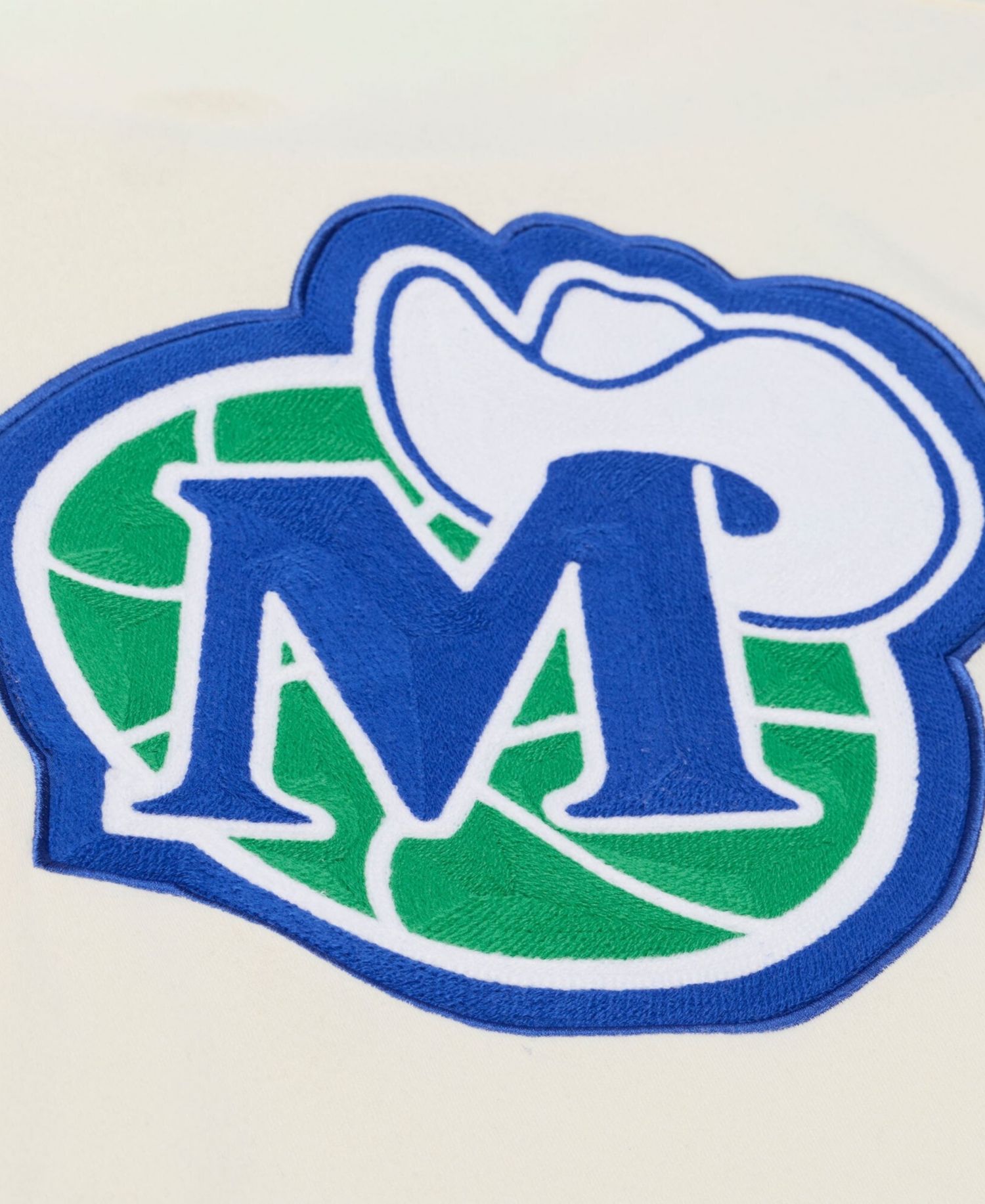 Men's Cream Dallas Mavericks Hardwood Classics Chainstitch Premium Fleece Hoodie