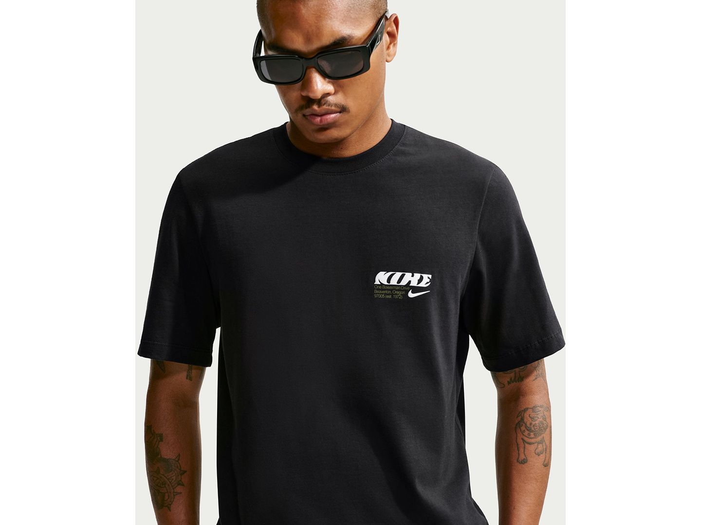 Мужская футболка Nike Graphic Crew Neck, цвет: Чёрный — фото 3