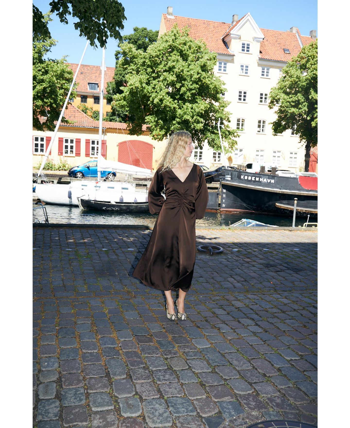 Женское платье CRAS Wrenlee Satin A-Line V-Neck Midi — фото 5