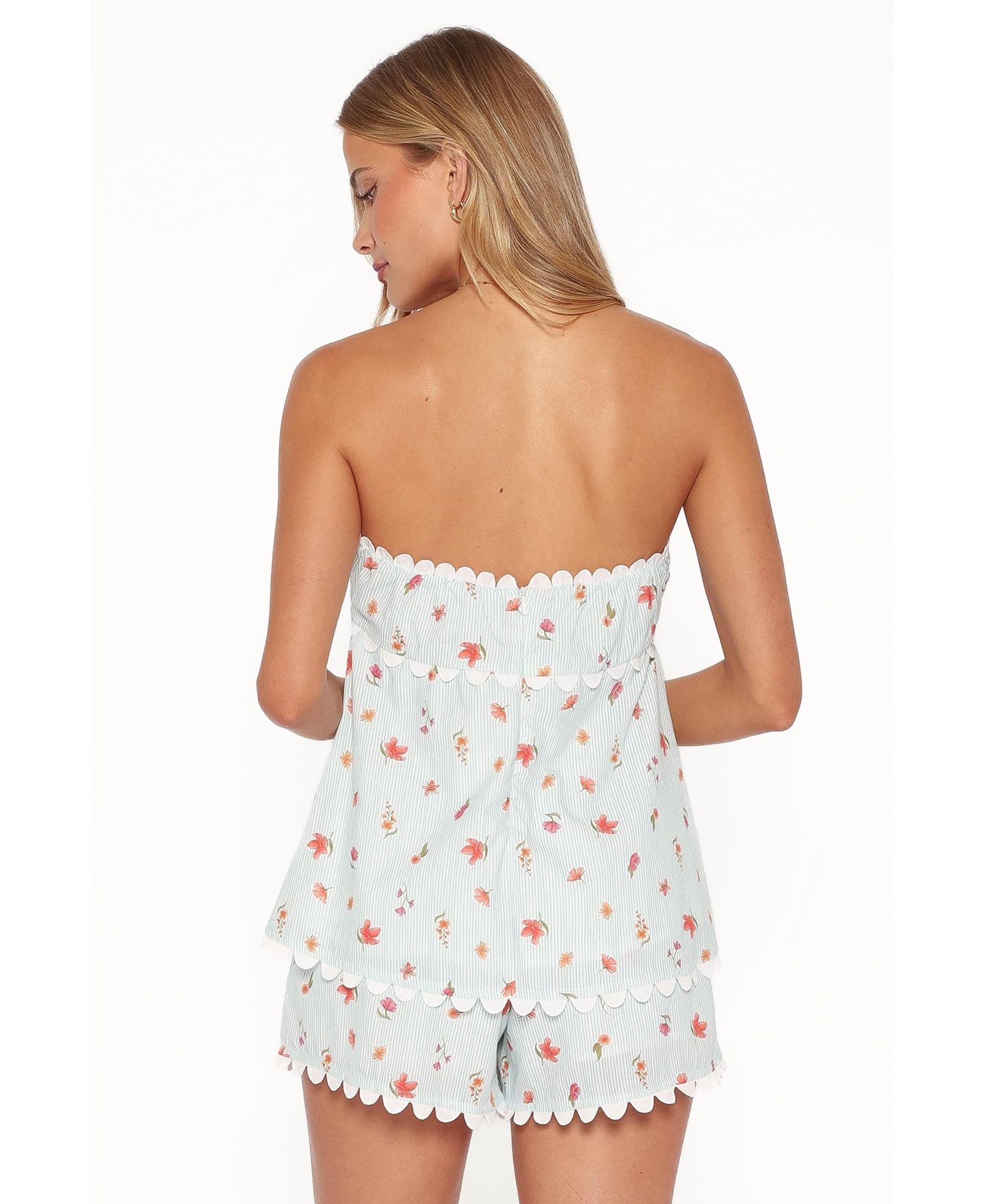 Женский комплект Petal and Pup Kyle Strapless High-Waisted Cotton Top and Shorts, 2-Piece Set, цвет: Синий полосатый — фото 2