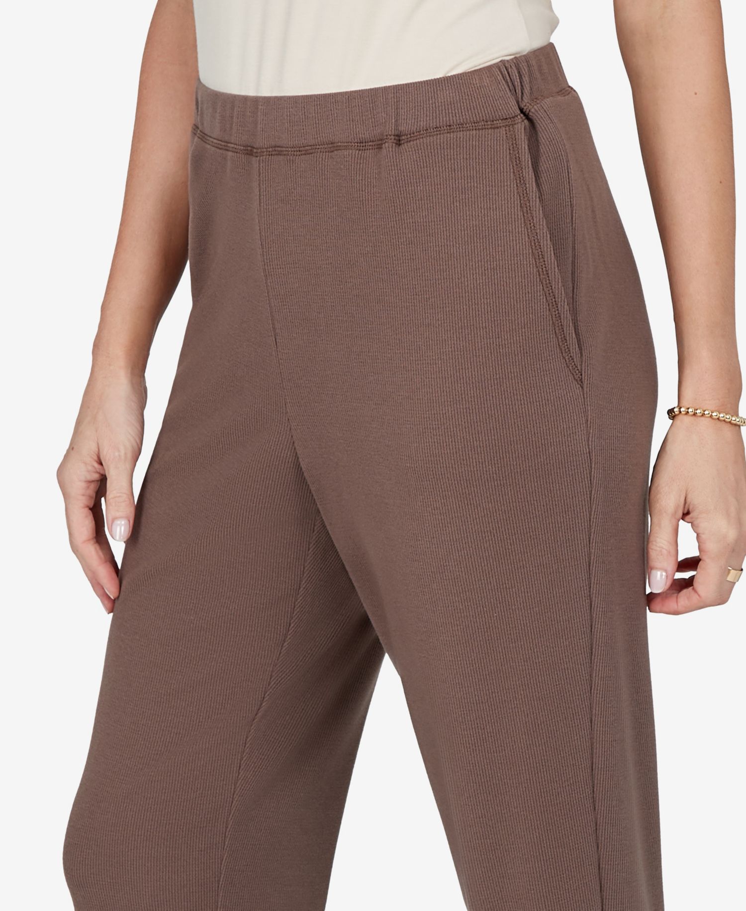Petite Elastic-Waist Pull-On Straight Pants