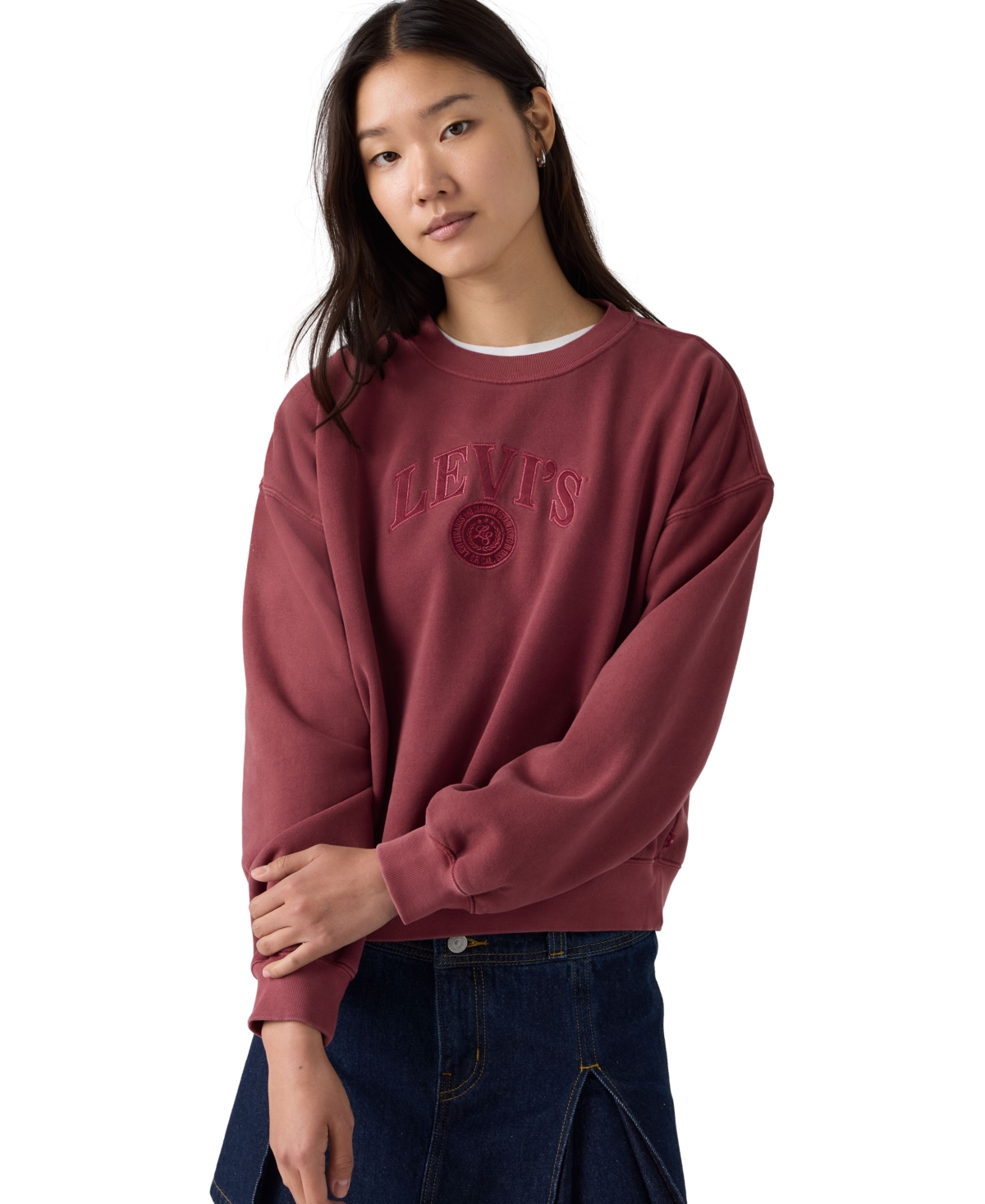 Levi's Women's Vintage Boxy Graphic Sweatshirt - Crew Satin Applique College Logo Gd Warm
