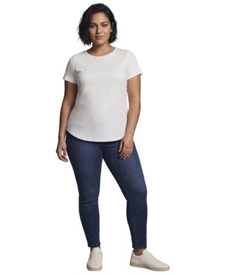 Plus Size Signature Scoop Neck Relaxed-Fit T-Shirt