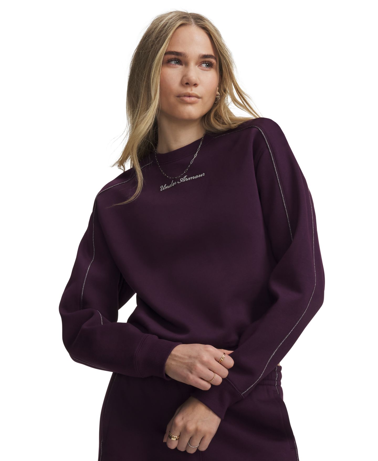 Женская толстовка Under Armour Rival Shimmer Cropped Long-Sleeve Crewneck, цвет: Фиолетовый / Серебристый — фото 1