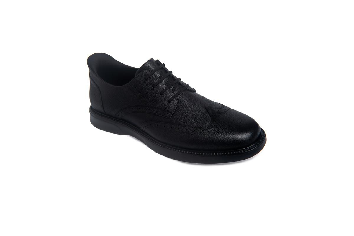 Marc Joseph New York Men's Russel Drive Hands-Free Technology Leather Wingtip Casual Oxford - Black grainy leather