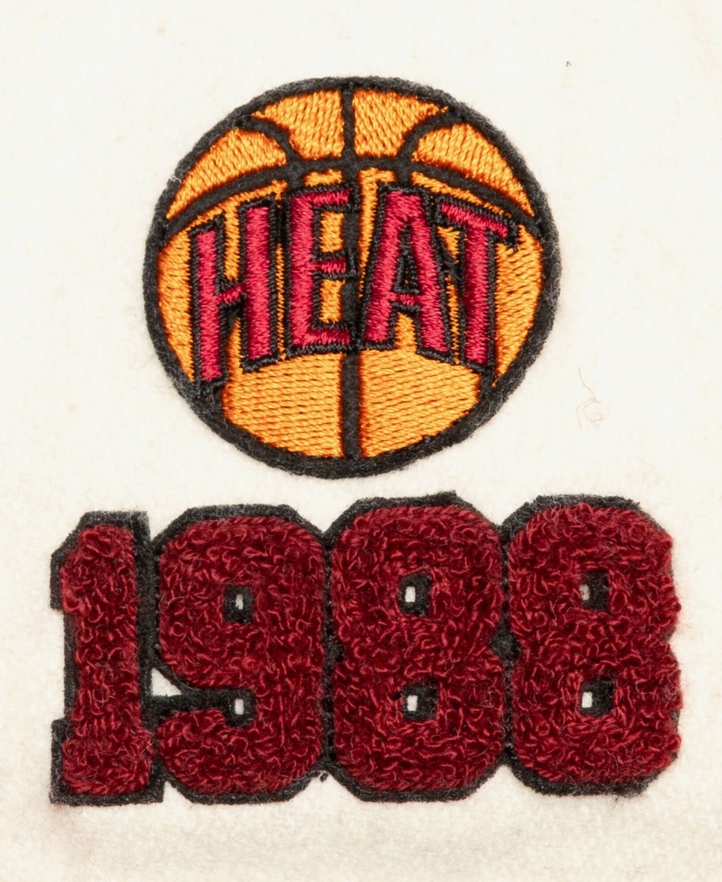 Кепка Mitchell & Ness Cream Miami Heat Cream Team Pro Adjustable Hat — фото 5