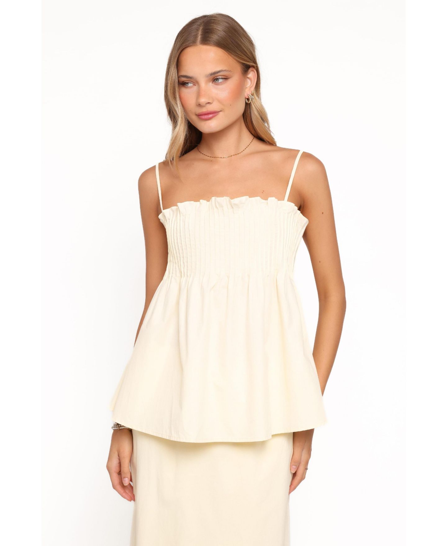 Женский топ Petal & Pup Carson Square Neck Spaghetti-Strap Pleated, цвет: Сливочный жёлтый — фото 1