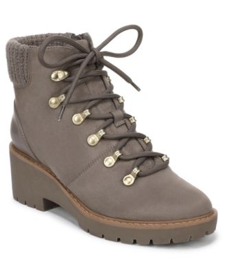 Women's Vegaa Round Toe Booties