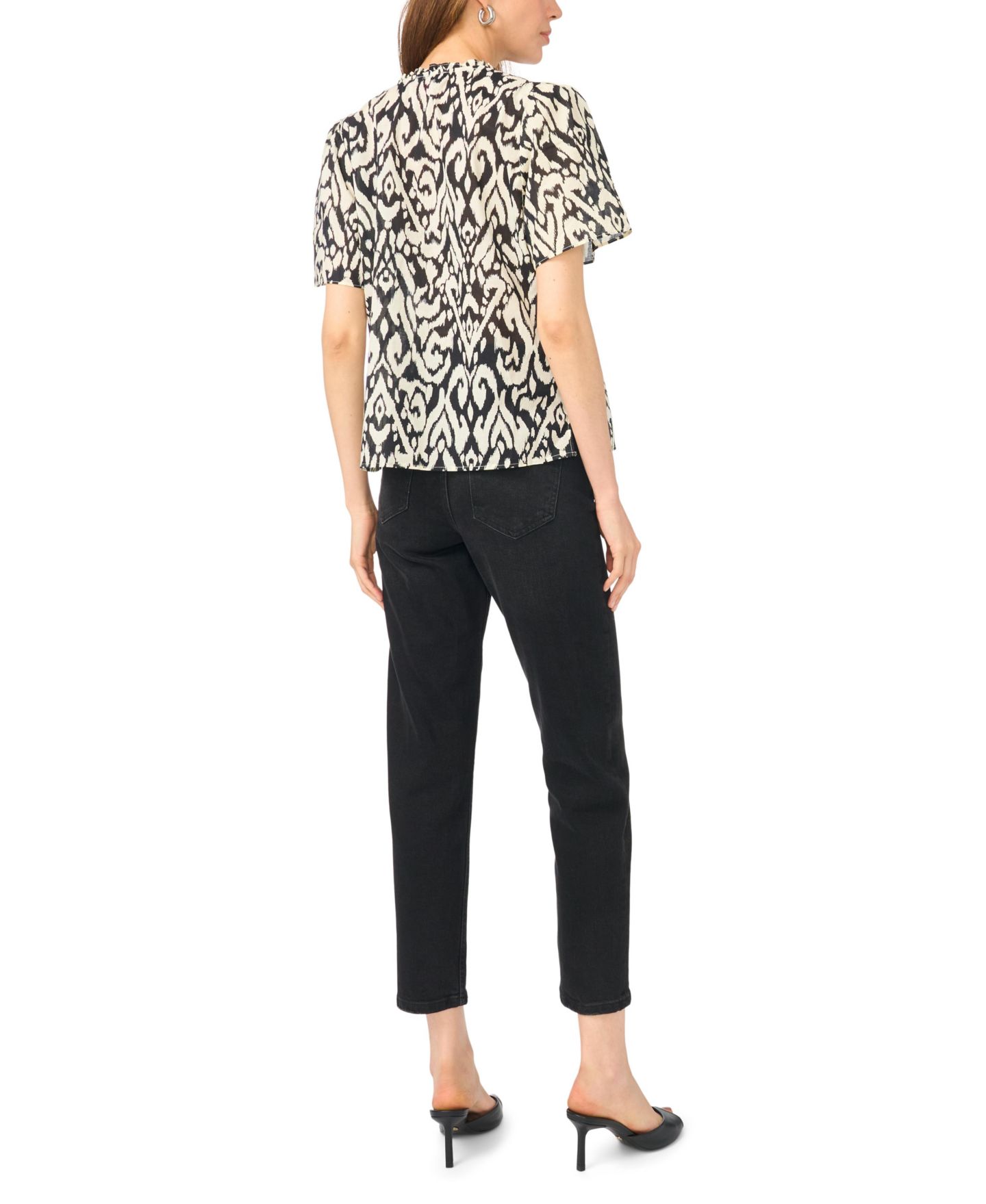 Женская блузка Vince Camuto V-Neck Flutter-Sleeve, цвет: Насыщенный чёрный — фото 6