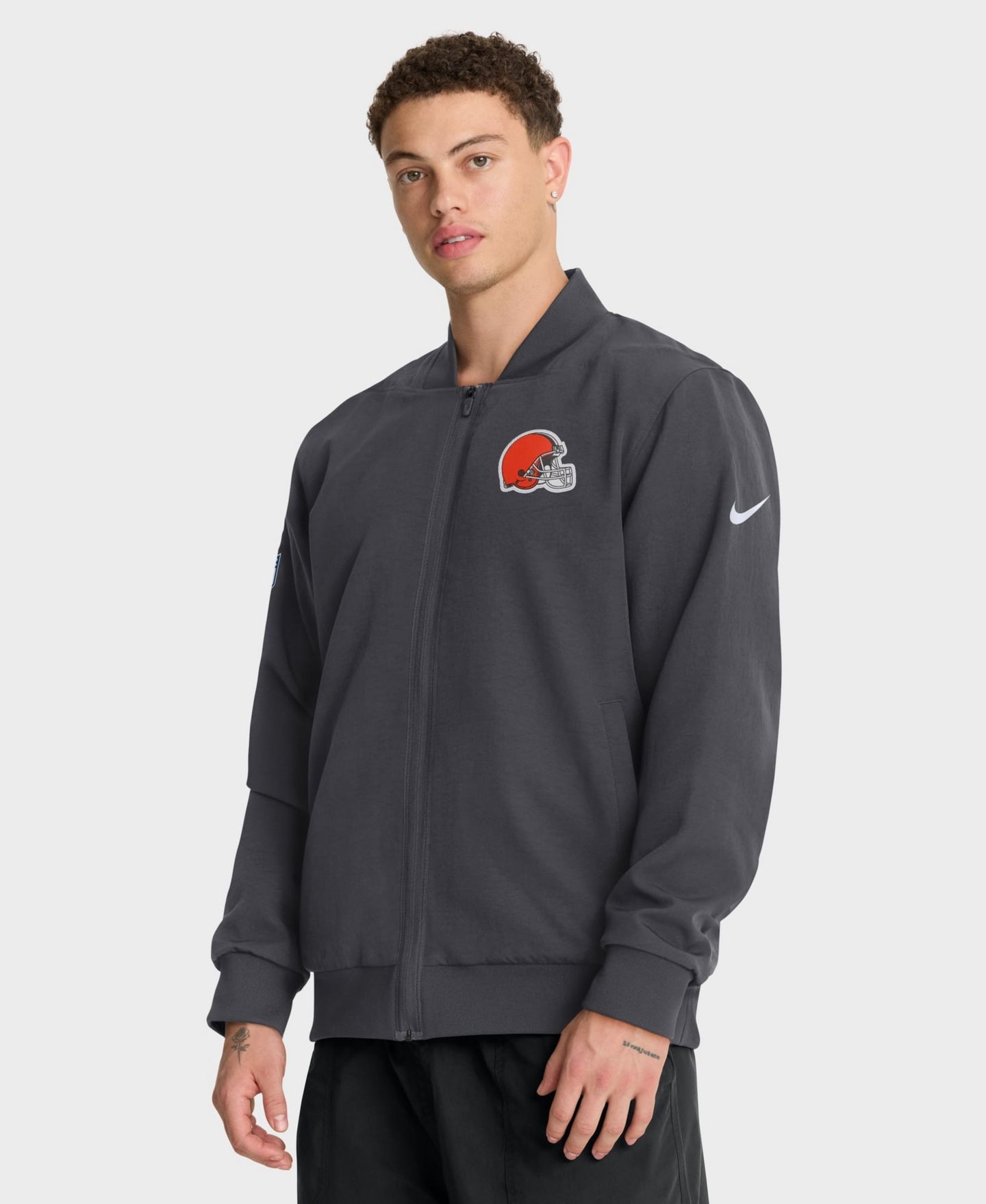 Мужская куртка Nike Anthracite Cleveland Browns Sideline Powerful Blocking Full-Zip Dri-FIT Bomber — фото 1