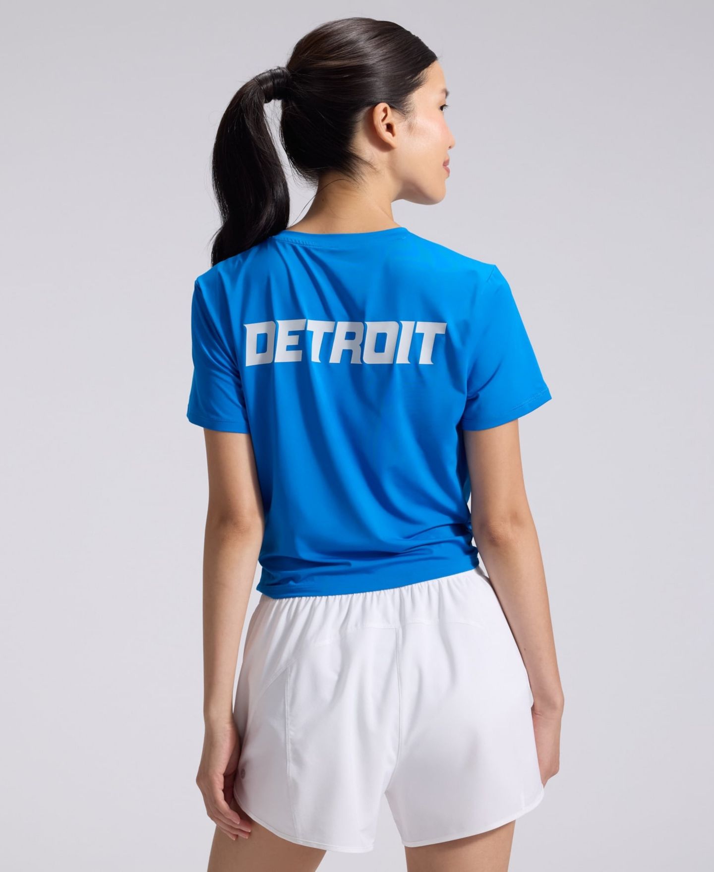 Женская футболка Nike Blue Detroit Lions 2026 Rivalries Collection Classic Twist Cropped — фото 2
