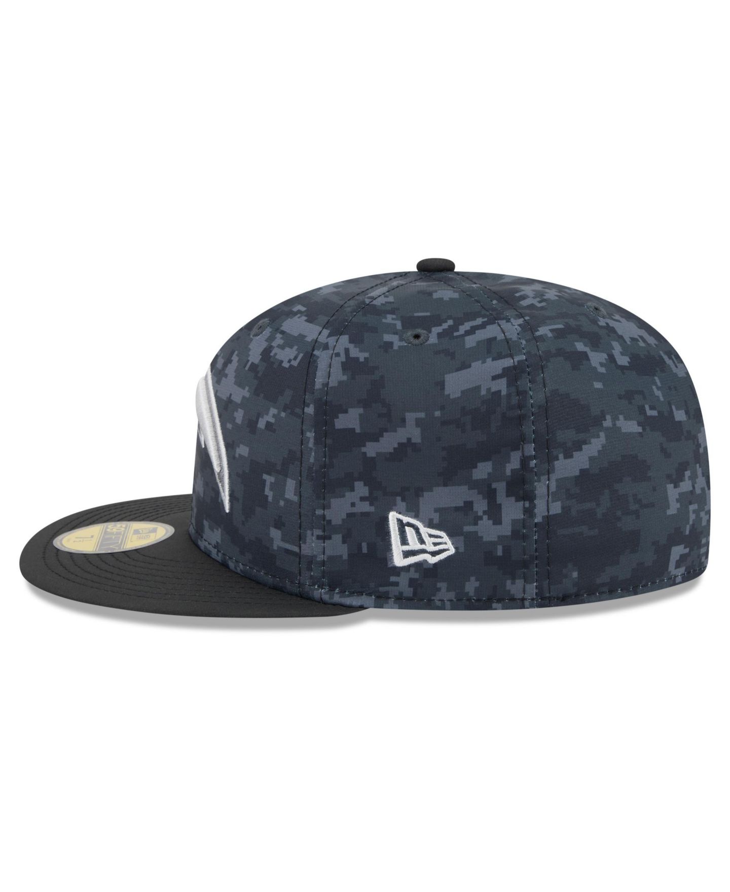 Мужская кепка New Era Black Los Angeles Chargers 2026 Salute To Service 59FIFTY Fitted Hat — фото 5