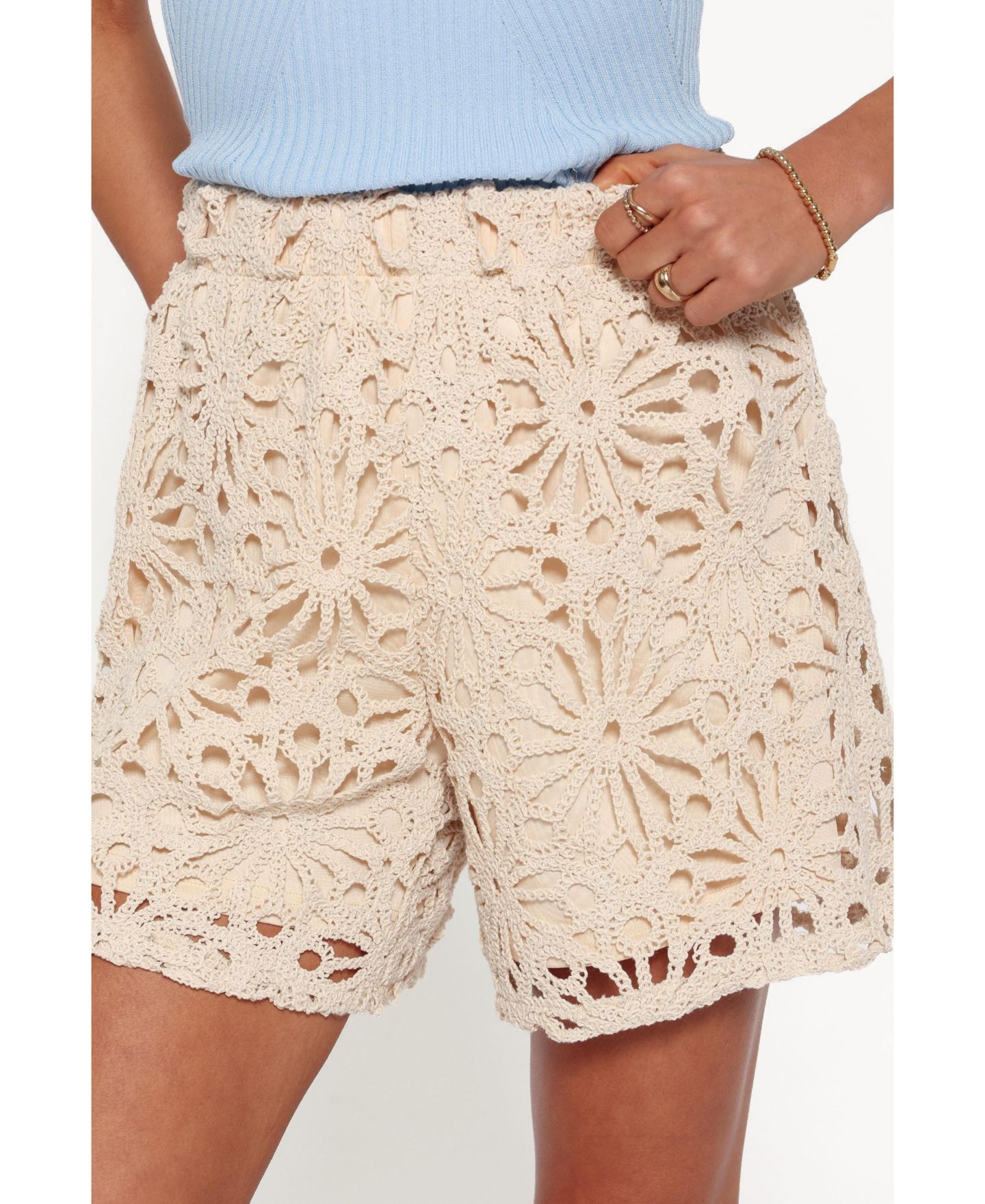 Женские шорты Petal and Pup Rowley High-Waisted Crochet Pull-On, 6" Inseam — фото 5