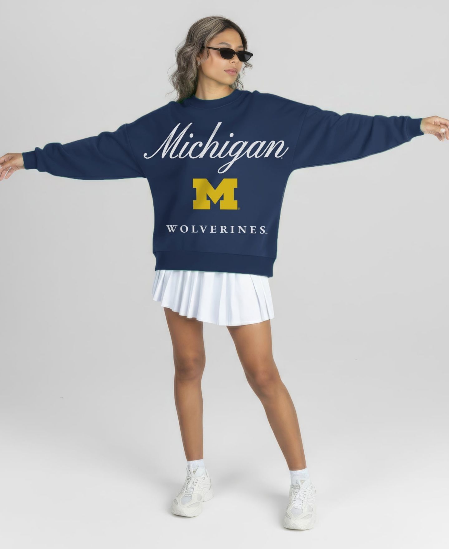 Женская толстовка Gameday Couture Navy Michigan Wolverines Legacy Club Oversized Premium Fleece — фото 3