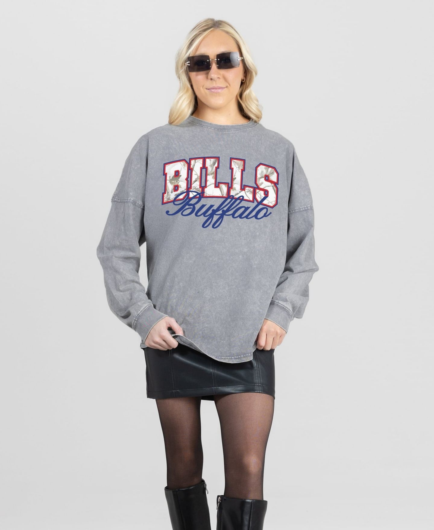 Женская футболка Gameday Couture Gray Buffalo Bills On The Hunt Oversized Snow Wash Long-Sleeve — фото 1