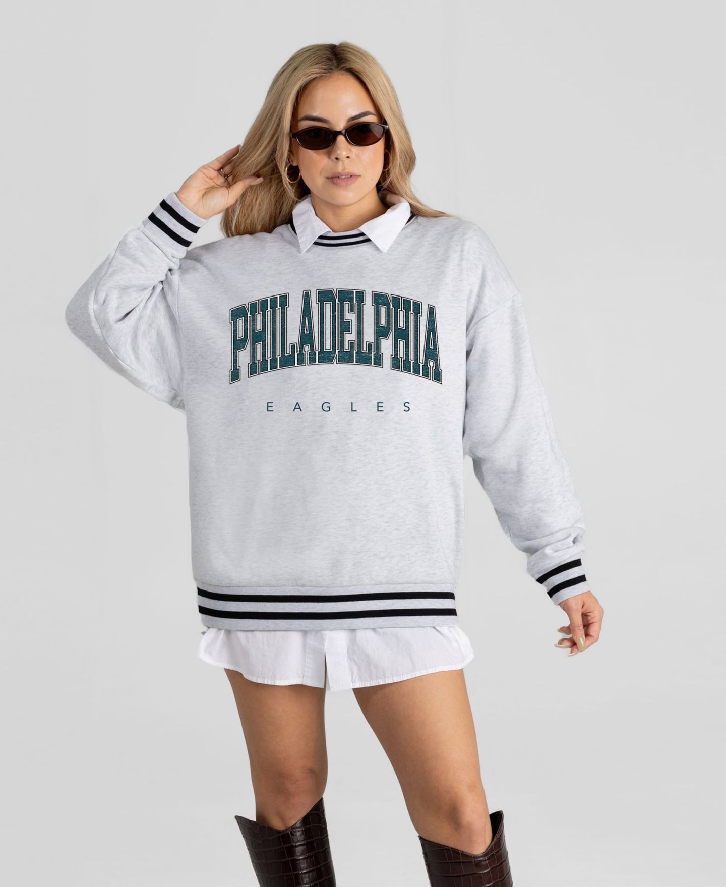 Женская толстовка Gameday Couture Ash Philadelphia Eagles Oversized Easy Energy Ringer Stripe — фото 1