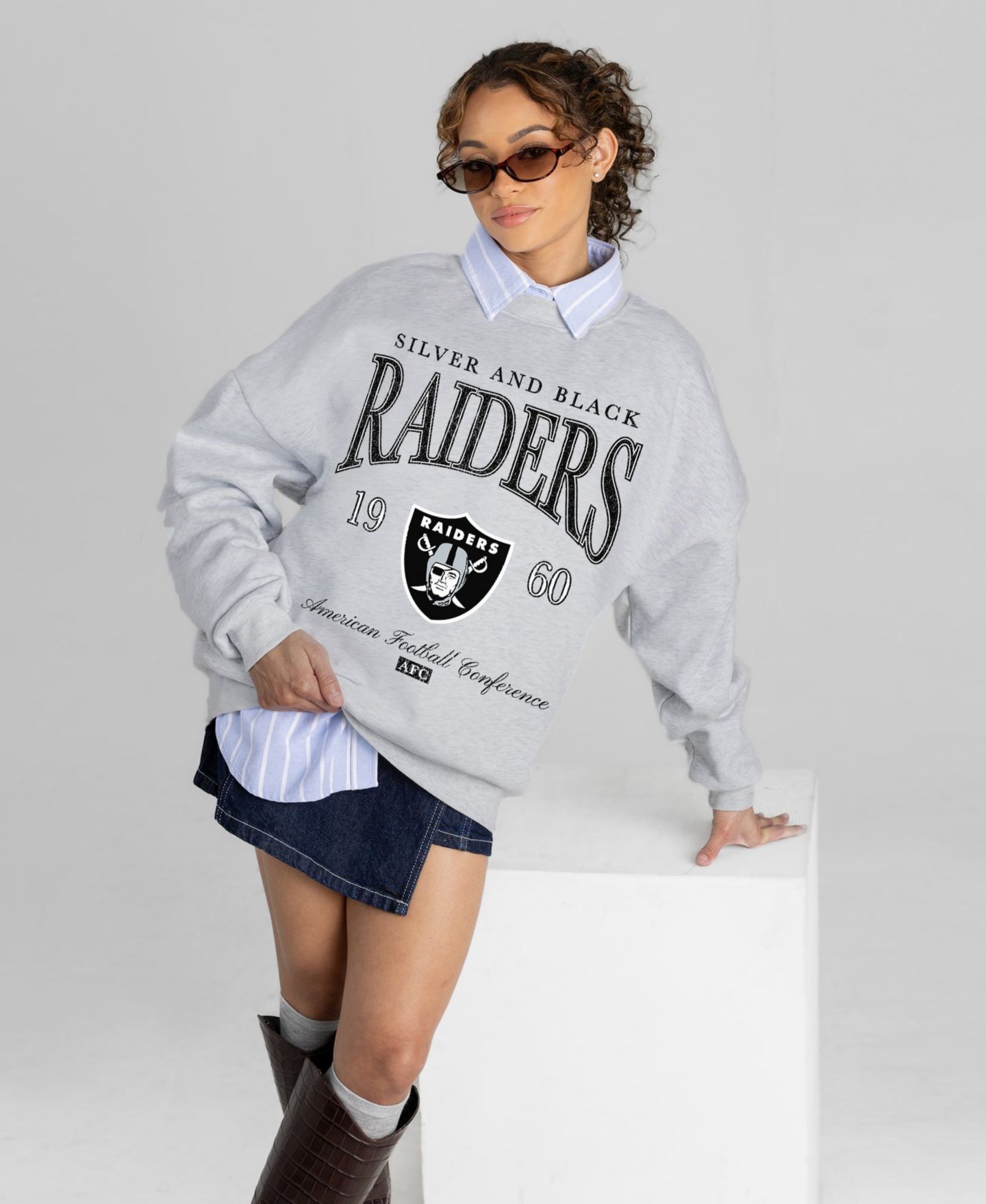 Женская толстовка Gameday Couture Ash Las Vegas Raiders Instant Classic Oversized Premium Drop Shoulder — фото 4