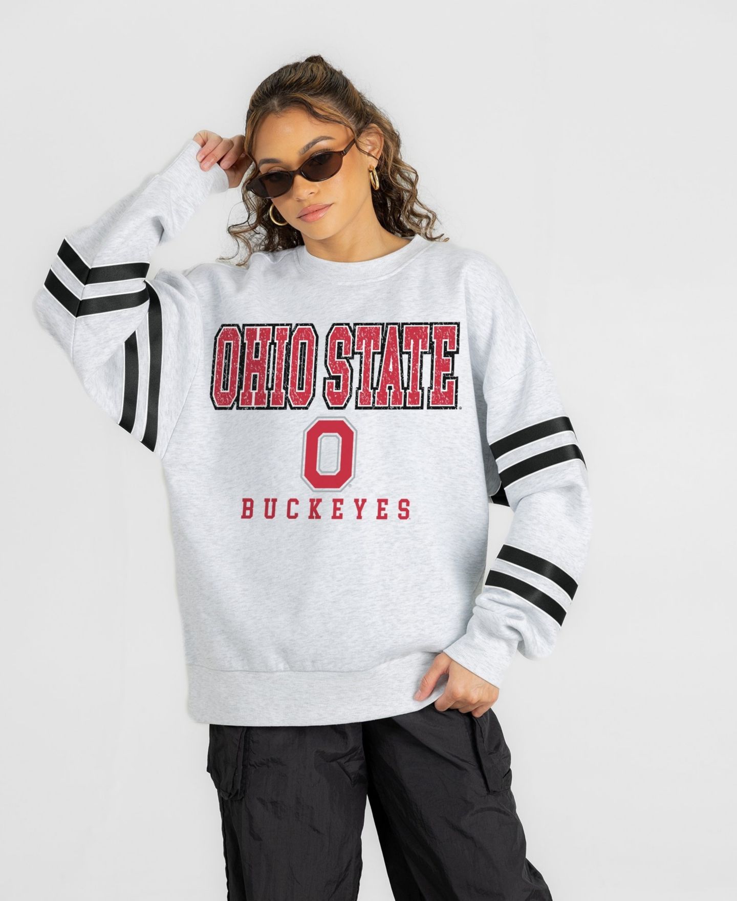 Женская толстовка Gameday Couture Ash Ohio State Buckeyes Stadium Stripes Oversized Fleece — фото 1