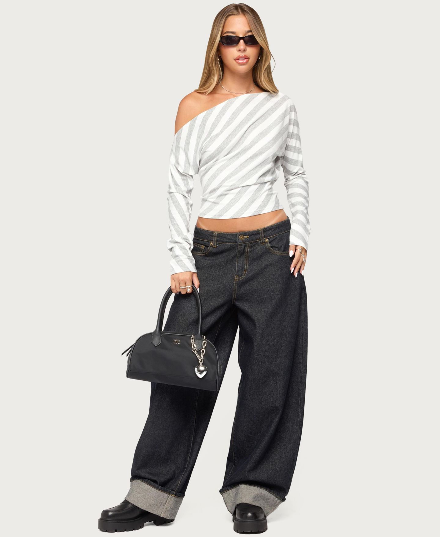 Женский топ Edikted Gaira Off-The-Shoulder Long-Sleeve Striped, цвет: Серый меланжевый белый — фото 5