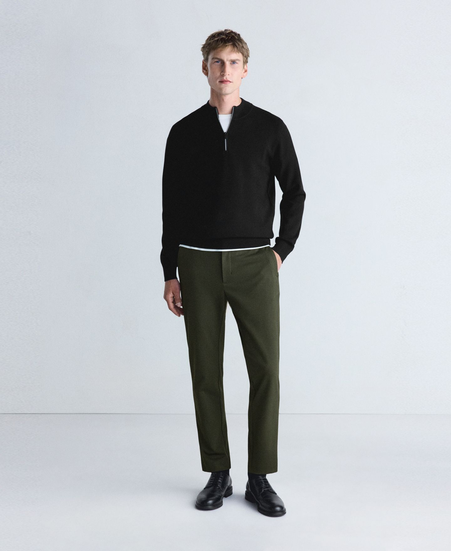 Мужской свитер Mango Jersey Luxusp Quarter-Zip Slim-Fit, цвет: Чёрный — фото 2