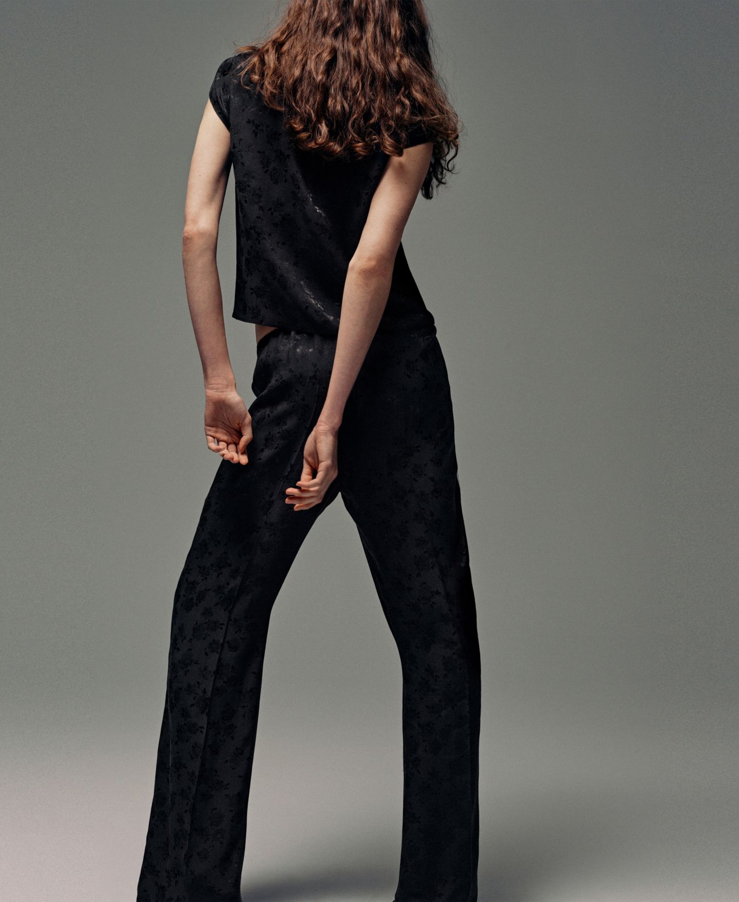 Женская блузка Mango Strap Neck Jacquard Short-Sleeve, цвет: Угольный — фото 4