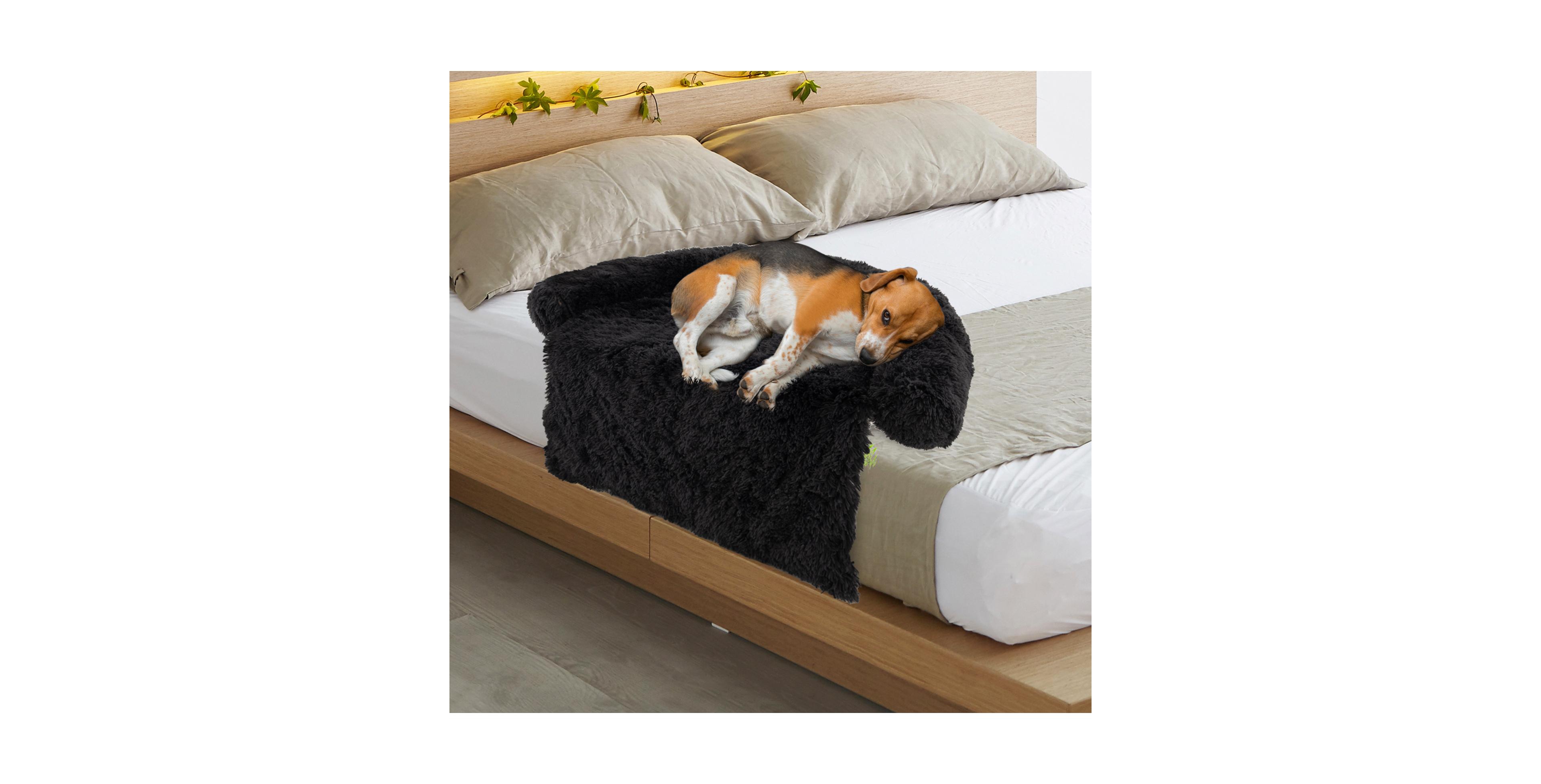 Zeny Plush Calming Dog Couch Bed with Anti-Slip Bottom