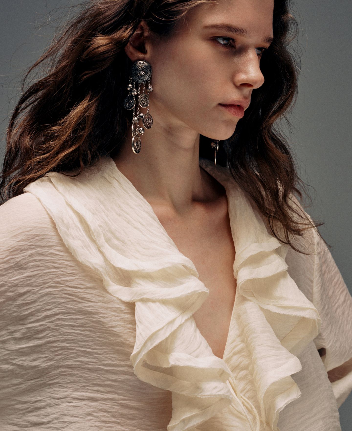 Женская блузка Mango Ruffled V-Neck Long-Sleeve, цвет: Экрю — фото 3