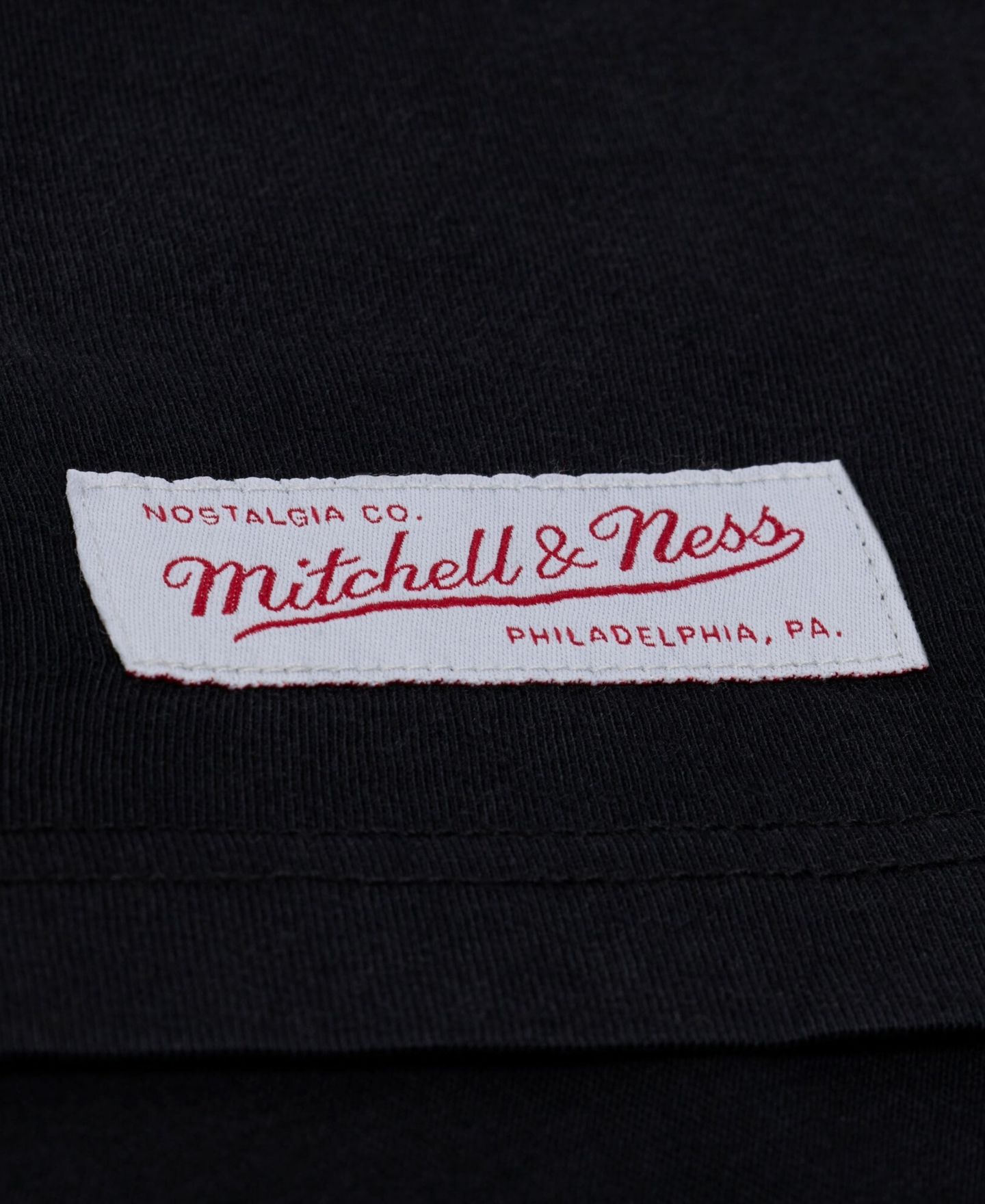 Мужская футболка Mitchell & Ness Mitchell Ness Black New York Giants Core Essentials Micro Logo — фото 4
