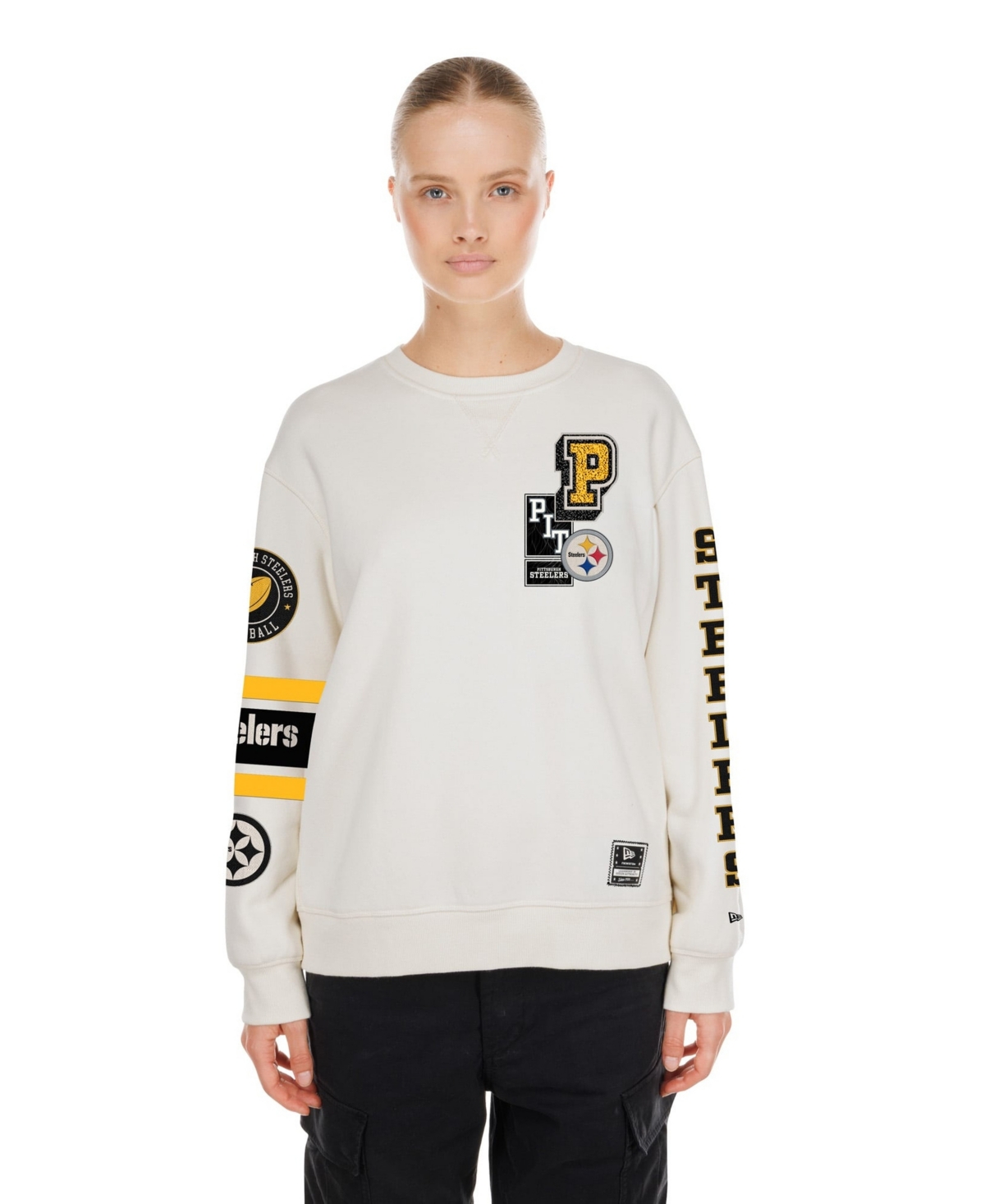 New Era Women's Cream Pittsburgh Steelers Academic Crewneck Sweatshirt - Cream