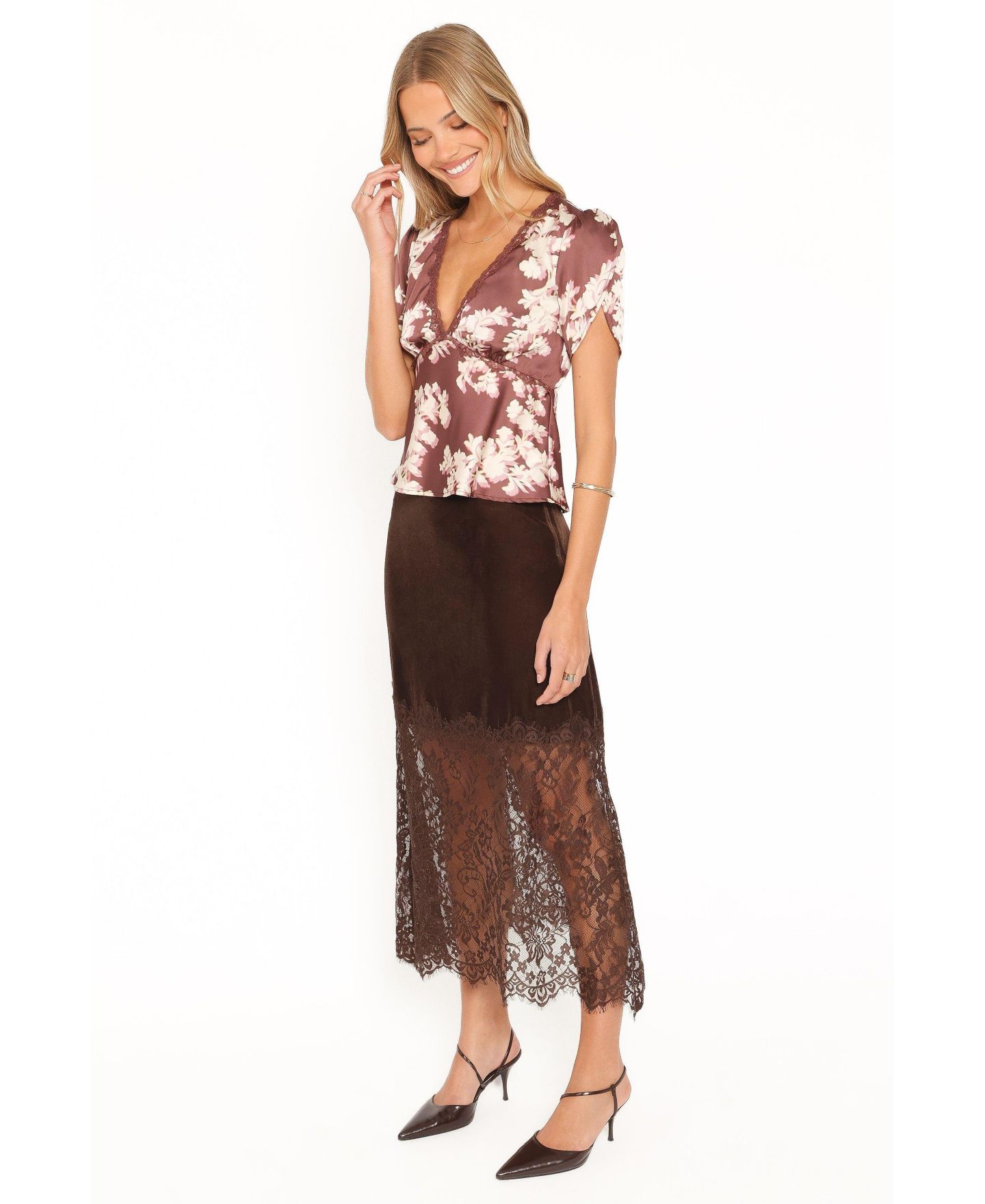 Женская юбка Petal and Pup Bridie High-Waisted Lace Trim Midi, цвет: Шоколадный бархатный — фото 3