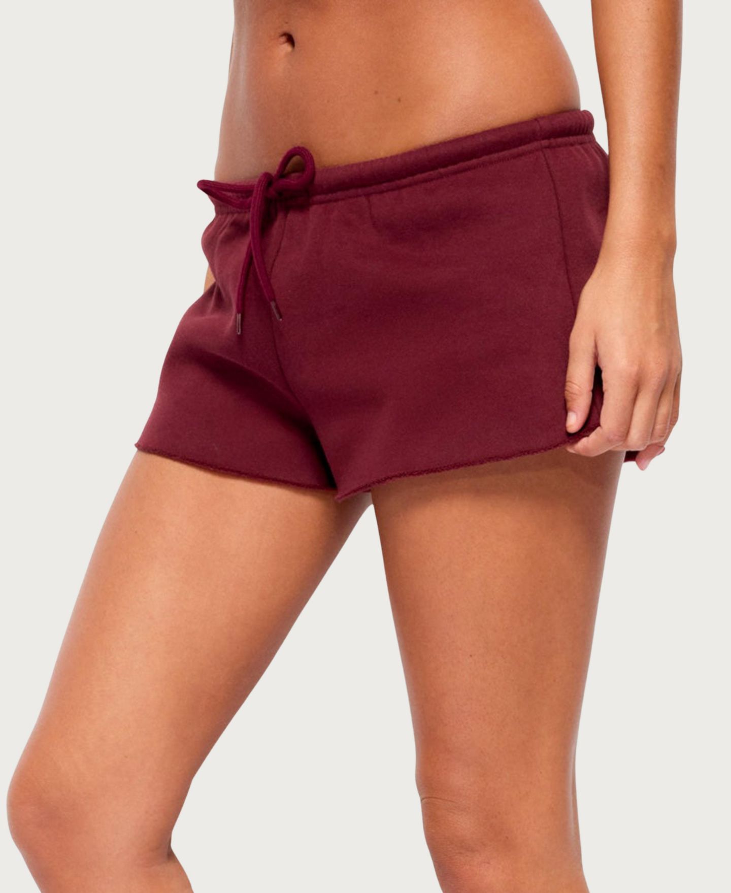 Женские шорты Edikted Cataleya Low-Rise Pull-On, 2" Inseam, цвет: Бордовый — фото 4