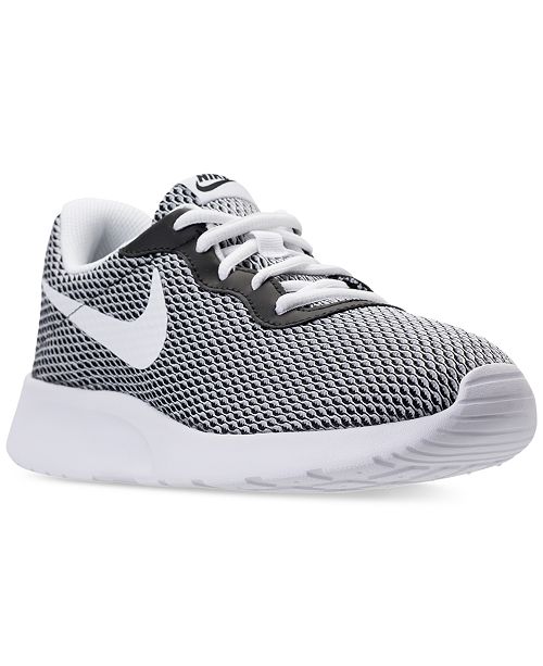 Nike Men S Tanjun Se Casual Sneakers From Finish Line Reviews