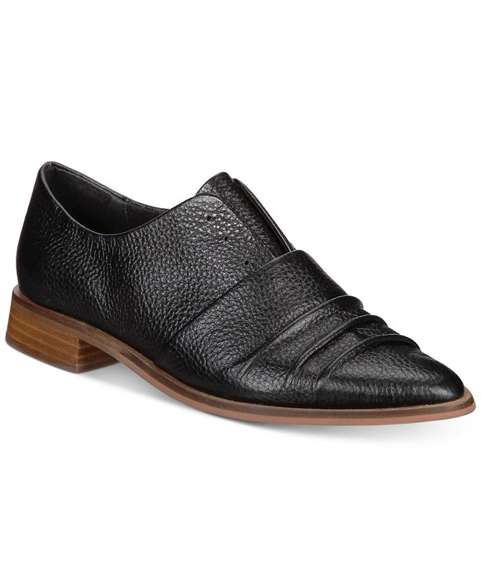 Kelsi on sale dagger flats