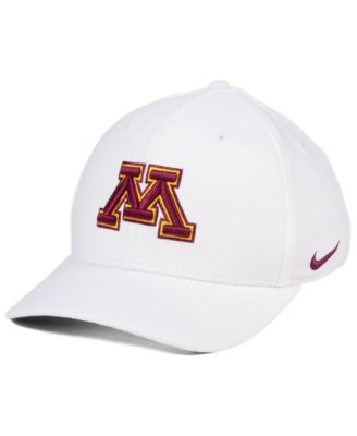 Nike - Classic Swoosh Cap