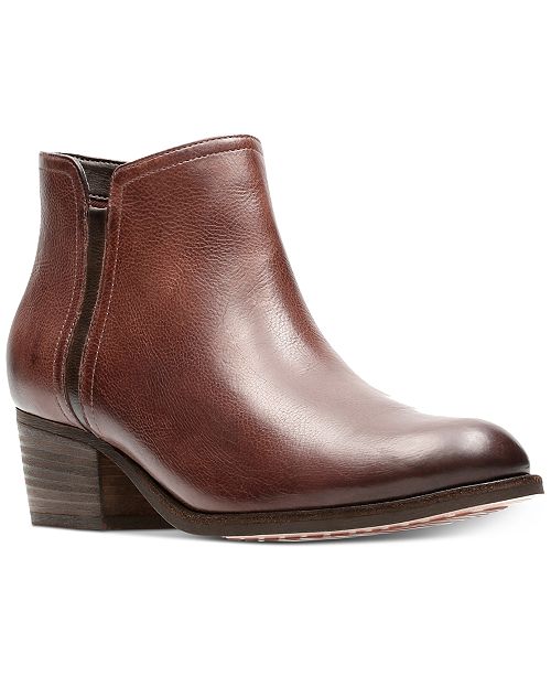 womens booties clarks