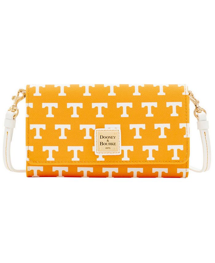 Dooney & sales bourke wallets macys