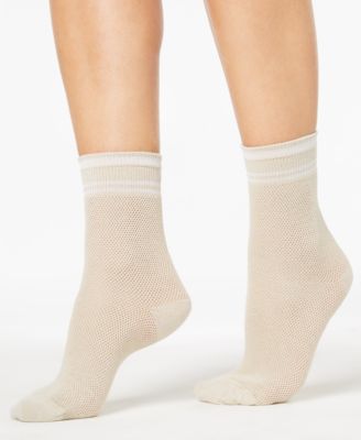 Hue - Sporty Mesh Socks