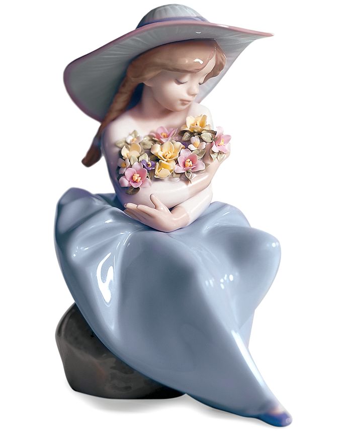 Lladró - Fragrant Bouquet Figurine
