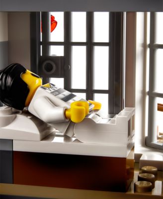 LEGO® City Mountain Police Headquarters 60174